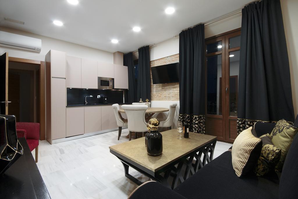 Suites Gran Via Capilla Real Granada Exteriör bild